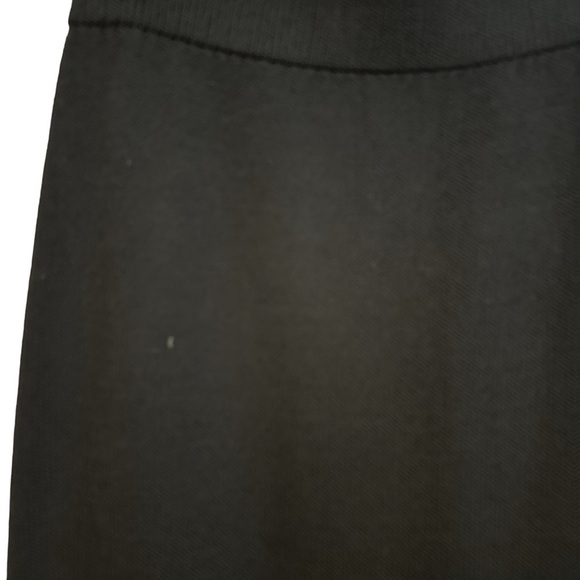 Classic St John Santana knit black maxi skirt in size 2 - Picture 4 of 7
